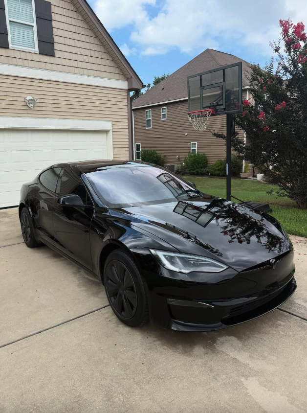 Tesla Model S exterior detail