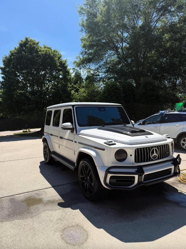 Mercedes-Benz G-Wagon detail